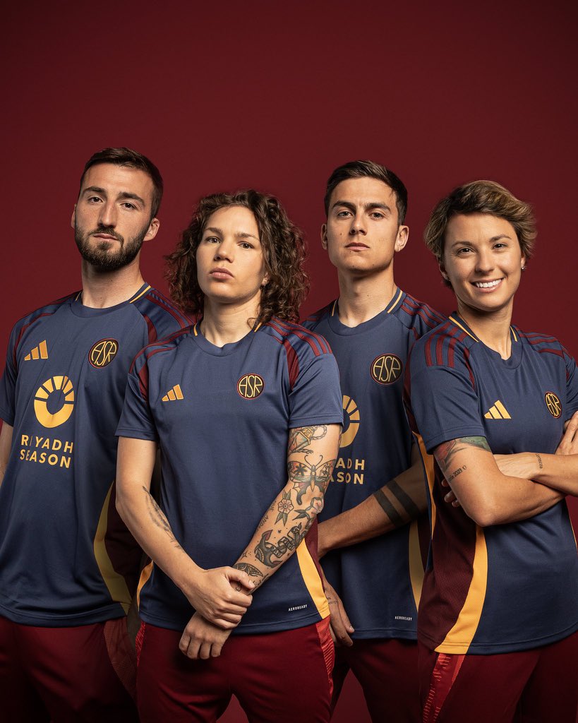 Divulgado o terceiro uniforme da Roma para a temporada 24-25!