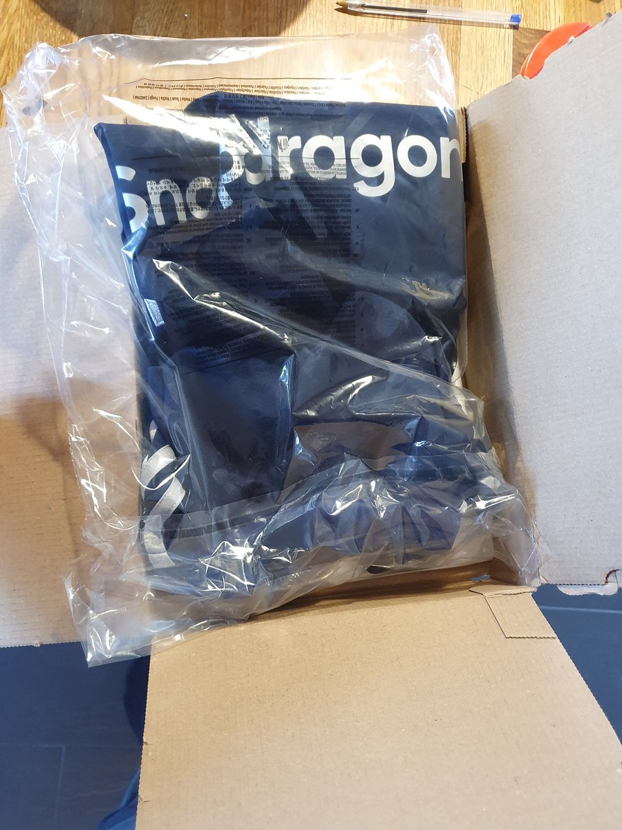 FPLcontroller's tweet photo. After mercilessly beating all opponents in #fpl last season. My favorite podcast @UTD_Podden sent me this beauty 😍 https://t.co/mrzhpemU0L