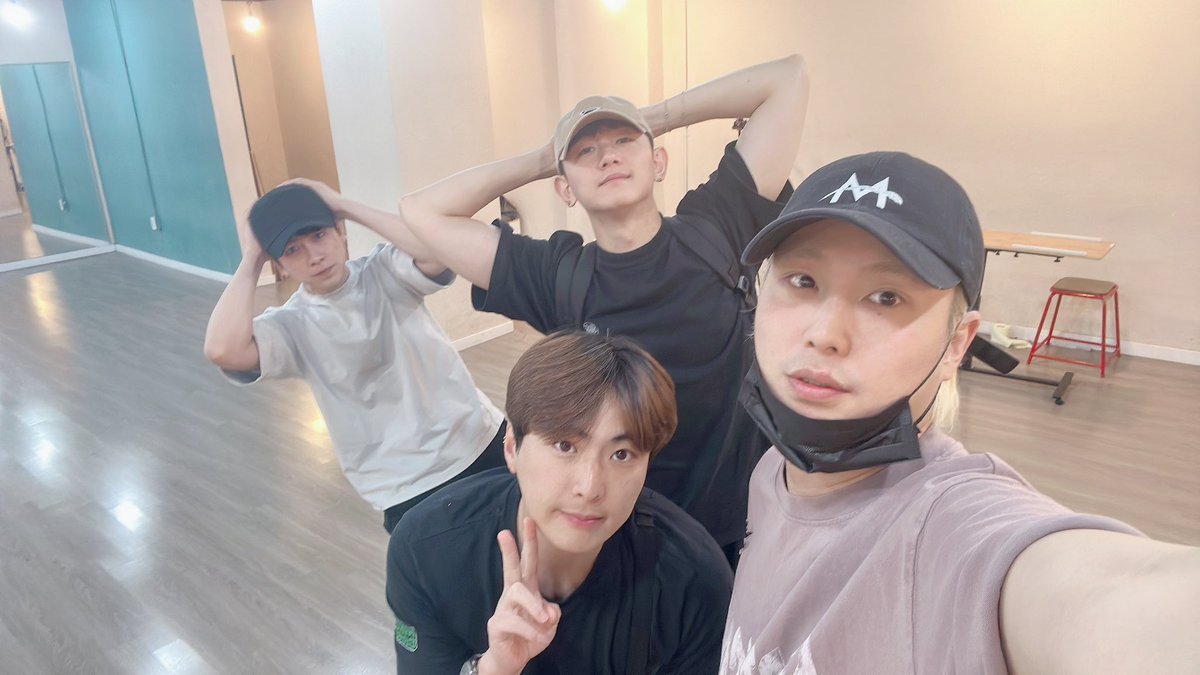 DNT_JP_official's tweet photo. 皆んな、お元気ですか？🤗

@DNT_JunYong @DNT_ChiHo @DNTTaeRang @DNT_JungJo @DNTcafe_tumbler https://t.co/TrTCIzSrO9