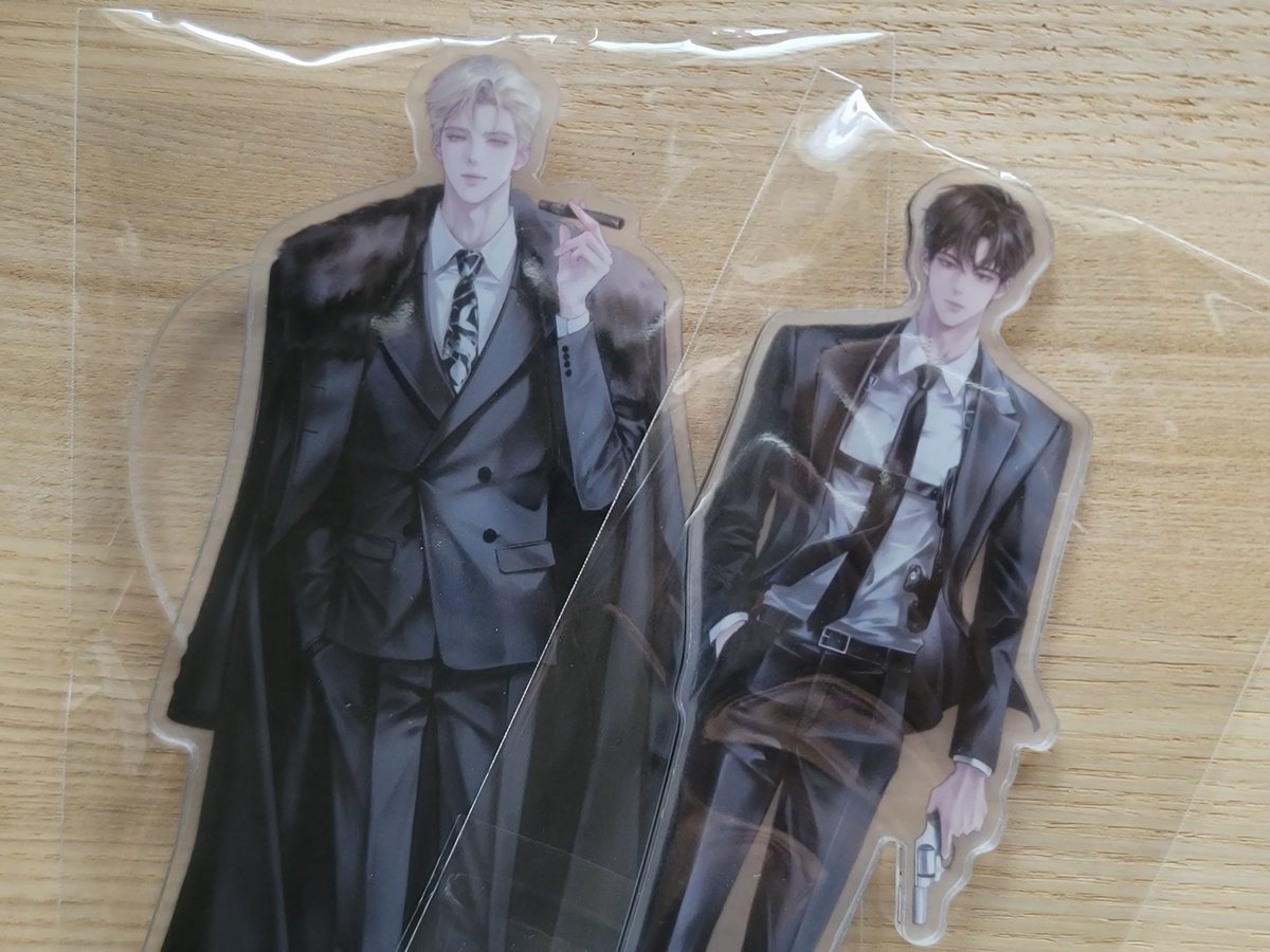 안녕하세요.
코드네임 아나스타샤의 제냐 생일을 맞아 깜딱 RT이벤트 합니다. 한 분께 사진의 아크릴 세트를 드릴게요.

⭐당발은 8월 30일 오후.
⭐재나눔양도판매 전부 절대 금지입니다.
⭐GS25 반택비 받아요.

#Happy_Jenya_day 
#코드네임아나스타샤 
#생일_축하해_예브게니