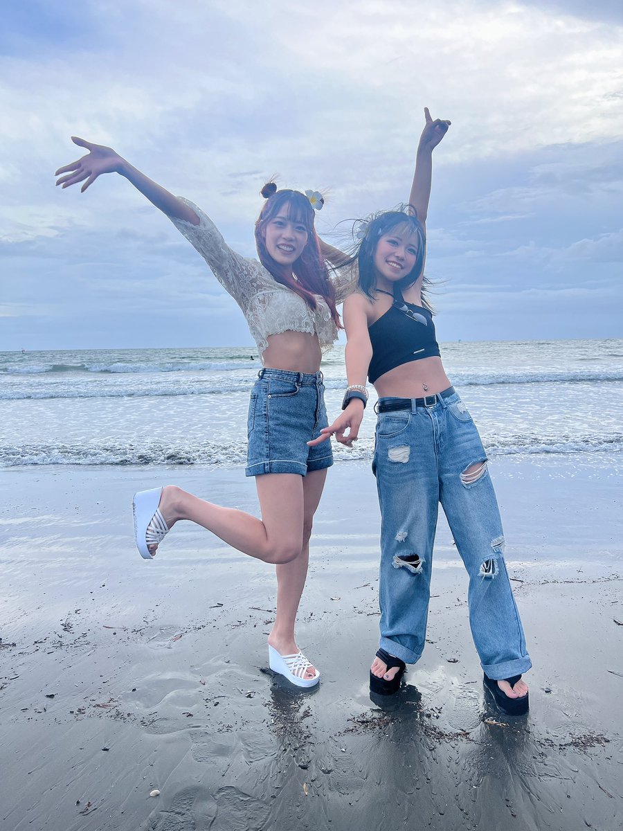 kurumi_Vn's tweet image. あんくるライブin鎌倉！ありがとうございました！
海の家でみんなと想い出つくれて最高すぎる…🏝

楽しい夏をありがとう🎻🧡

#アイオケ
#くる民
#あんくる