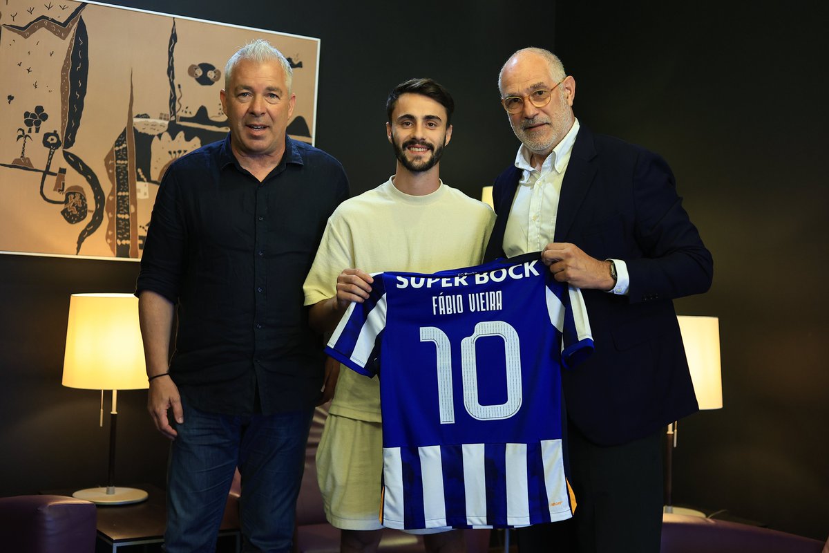 Welcome 🐉💙

#InvictosdeCoração