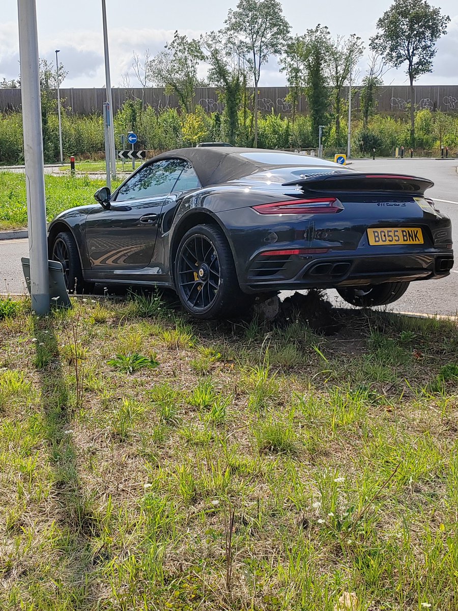 paulscott80's tweet photo. Think this person should sell that number plate quick🤣🤣 https://t.co/9hNI92lTuC