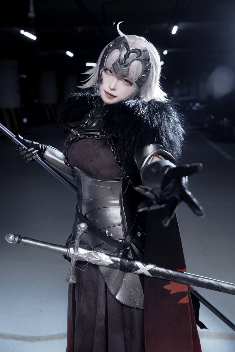 ジャンヌ〔オルタ〕
Jeanne d'Arc 〔Alter〕

#FGO #コスプレ #cosplay https://t.co/mZtFIORB0d