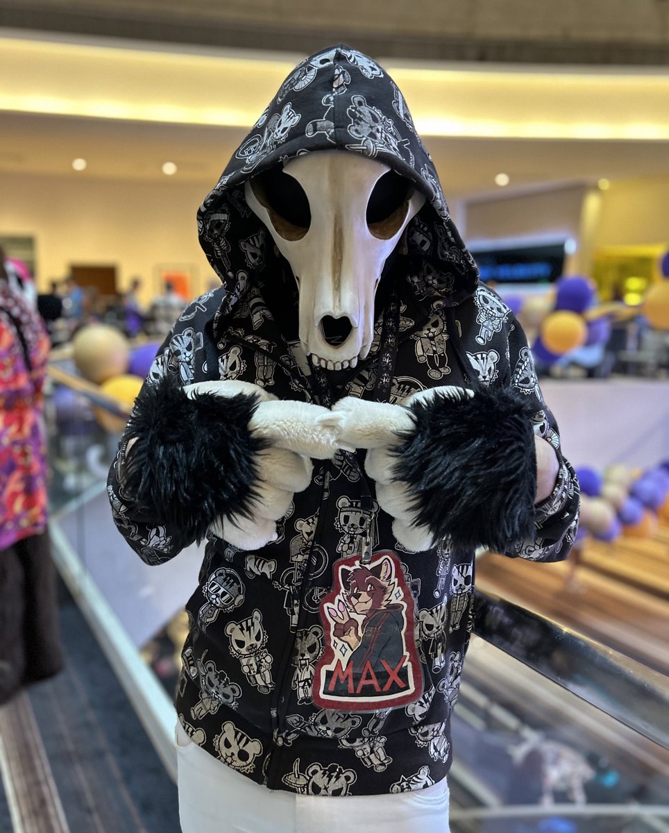 I started my ASMR channel one year ago as a way to push my creativity when work was scarce and give back to my community. I love making videos, reading comments, and filming collabs and I couldn't have done it without creators like <a href="/mansterzs/">mansterzs</a> that gave me the push I needed! 🥳🎉