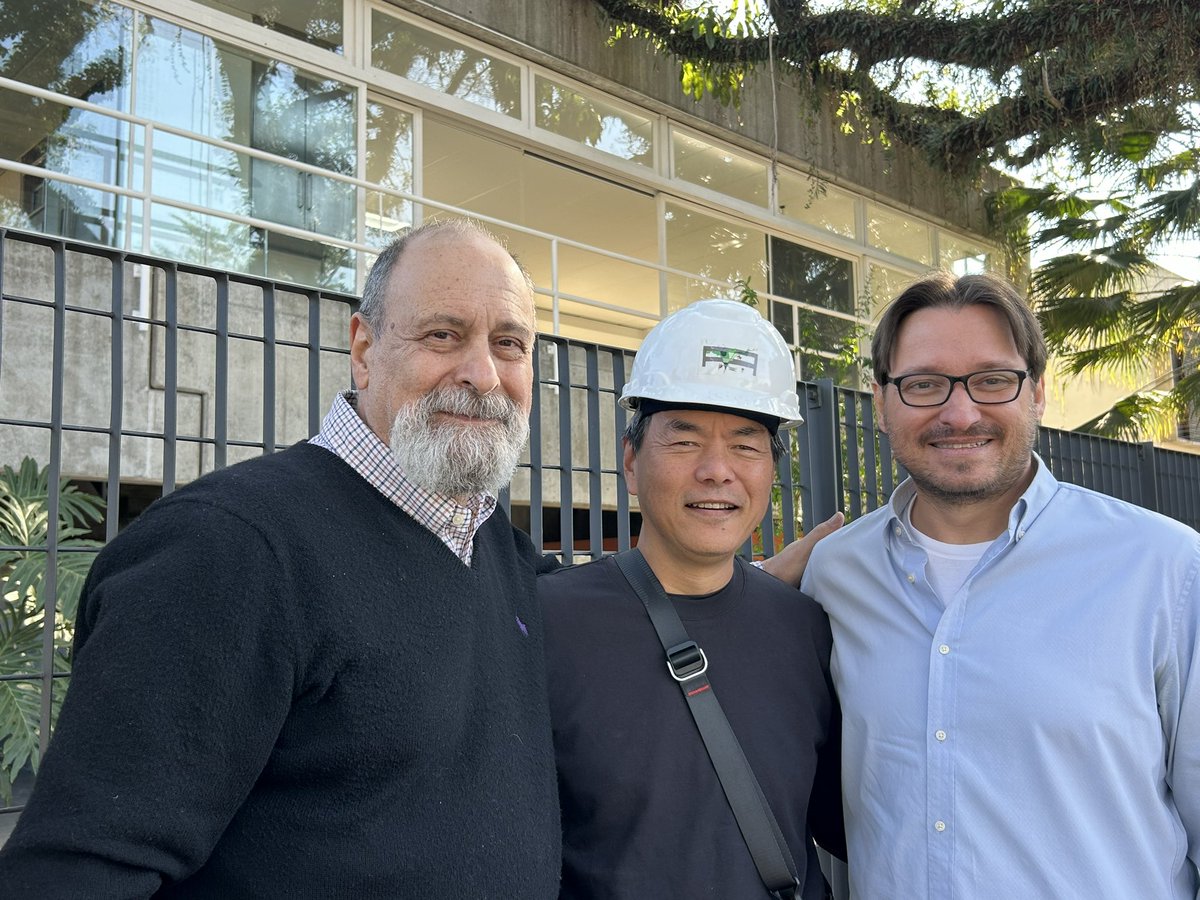 gerassi house/ sao paolo, brazil /Paulo Mendes da Rochaで特製ヘルメットをもらった堀井氏。
20年越しの伏線が回収された瞬間。