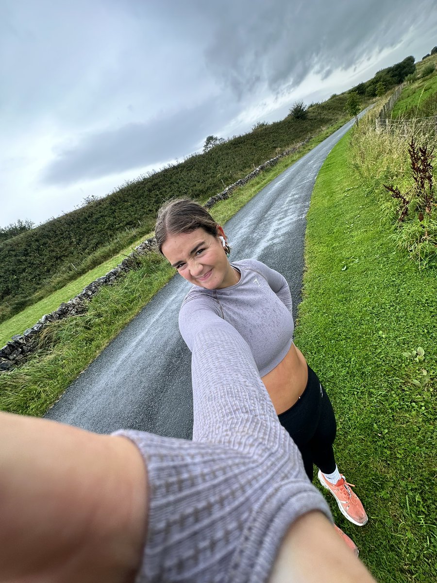 Officially 2 weeks till the <a href="/greatnorthrun_/">The Great North Run</a> for <a href="/SpinalResearch/">Spinal Research</a> !!!
Back to it after a few weeks off for holidays!! 
Any donations would be hugely appreciated xxx 

justgiving.com/page/grace-edd…