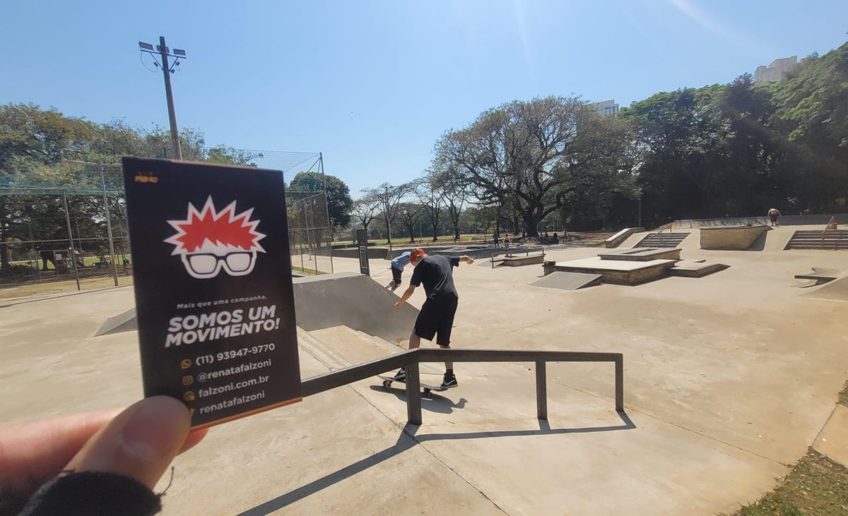 Me mudei pra Londres, mas continuo com saudades do que São Paulo ainda não viveu.

Por isso, estou mais uma vez ajudando na campanha da <a href="/renatafalzoni/">Renata Falzoni</a> pra vereadora.

Aliás, o que gostamos de dizer é que não somos uma campanha. Somos um movimento por uma cidade mais humana 🚴‍♀️🚶‍♀️🌳