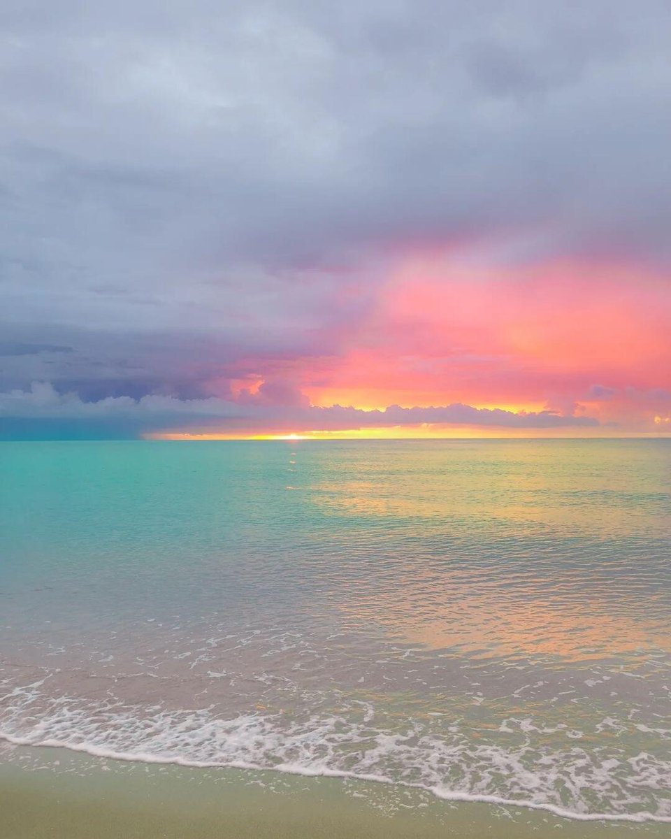 Good morning🥰 colorful beach
#Landscape #Nature #Photography #Beach