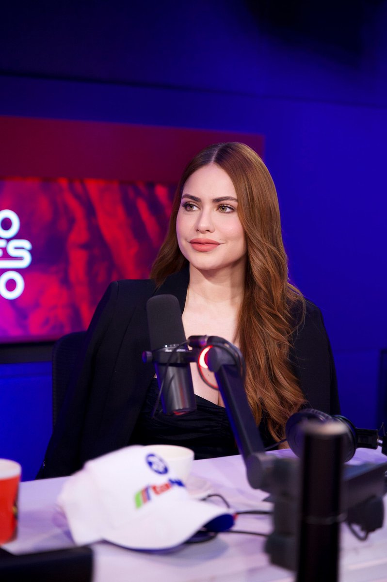 ¿La mujer más bella del país? 😮

#EstoNoEsRadio