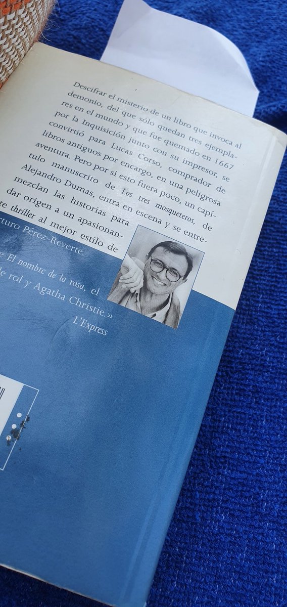 meeridelap's tweet photo. Vacaciones acompañadas @perezreverte . Maravilla. https://t.co/tcuz1PZ6nt