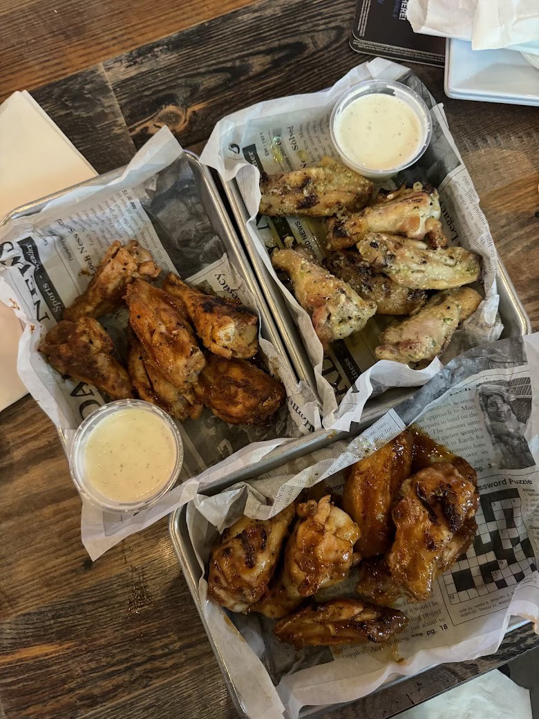ThomasPSportBar's tweet photo. "Top spot in town to watch sports and eat the best wings around!!! Service is Tomtastic!!!", Ken K. on Google

#Tampa #TampaBay #Wings https://t.co/nIaoZqGESx