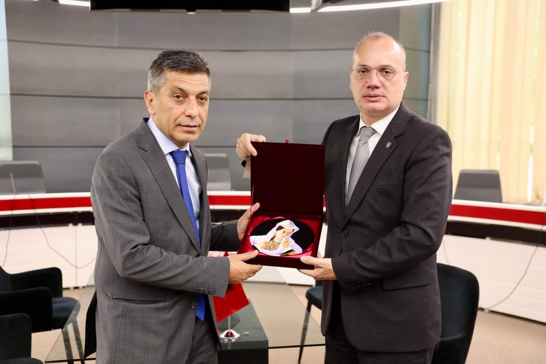 IzetMexhiti's tweet photo. Had a brotherly meeting with the Minister for Europe and Foreign Affairs of Albania, Igli Hasani, joined by my Foreign Policy Advisor, Jetmir Asani. We discussed cooperation between our countries, crucial for advancing the EU integration processes of 🇲🇰🇦🇱 https://t.co/7k5F3gVeFn