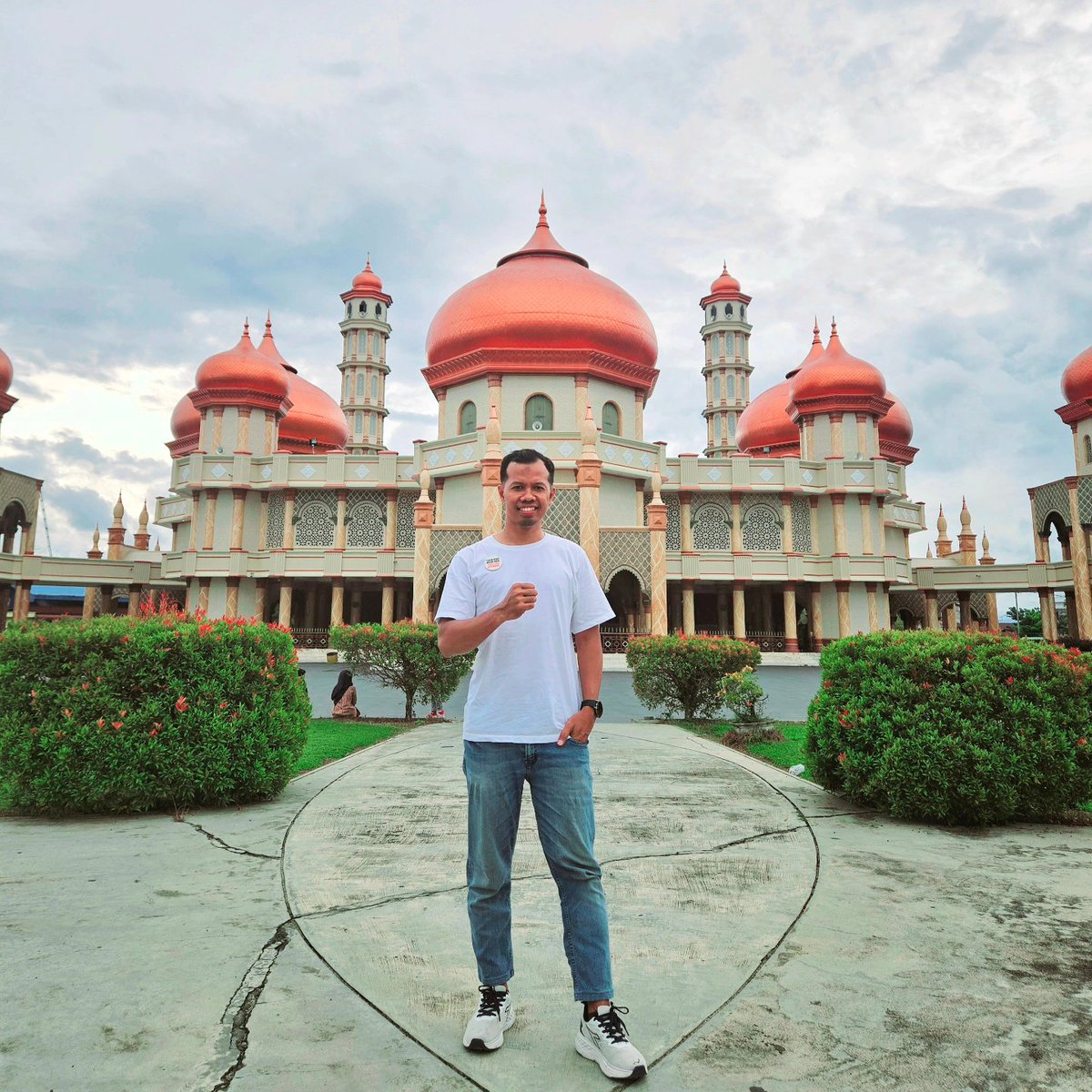 stargun46's tweet photo. Masjid Agung https://t.co/KT19JDoWtS