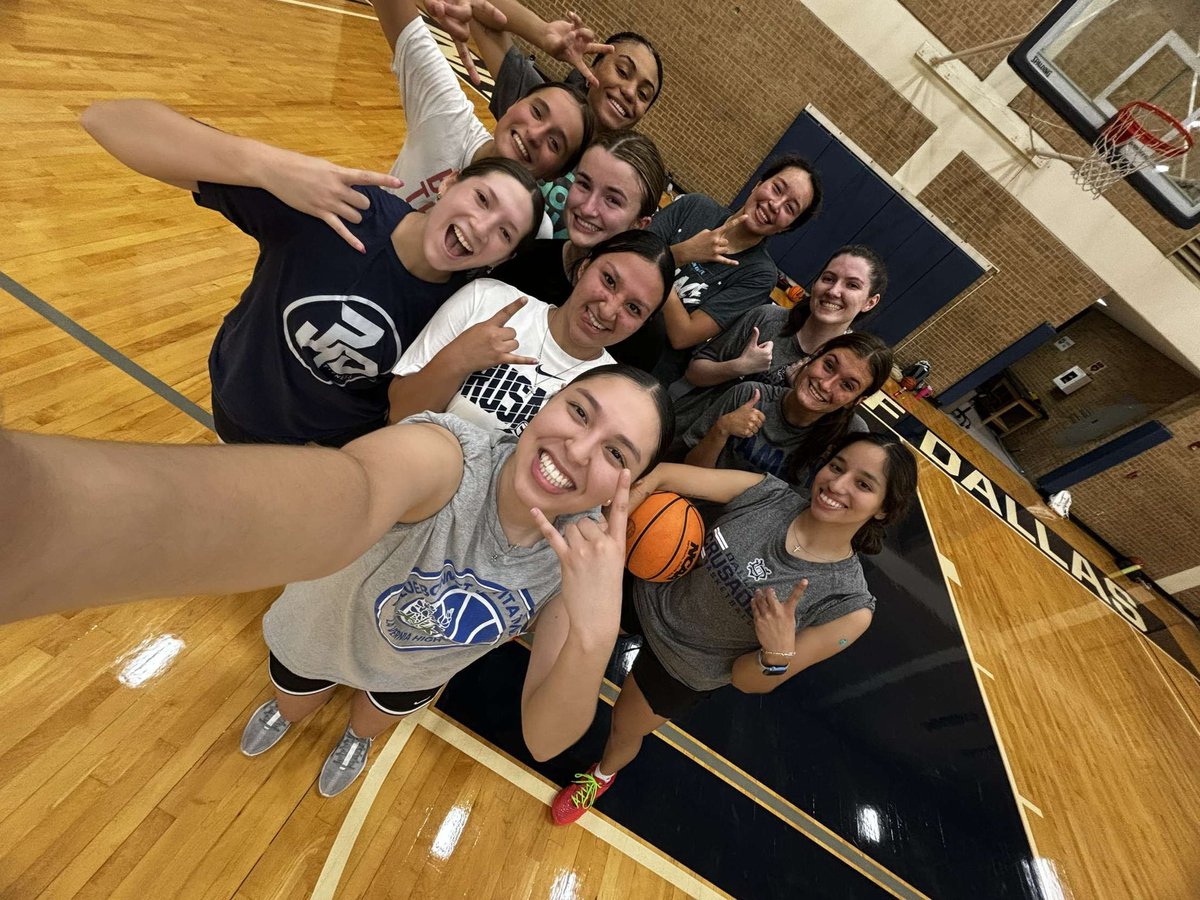 Tori Rodriguez tweet media