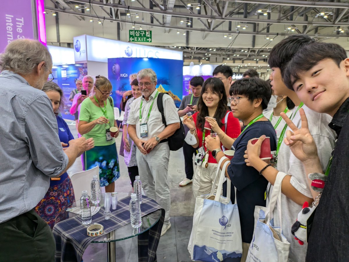 Thank you to everyone that's joined us at IGC Busan so far! The #IGC2028Glasgow team have loved chatting about our bid and sharing Scottish shortbread and the geology of whisky with geologists from around the world!