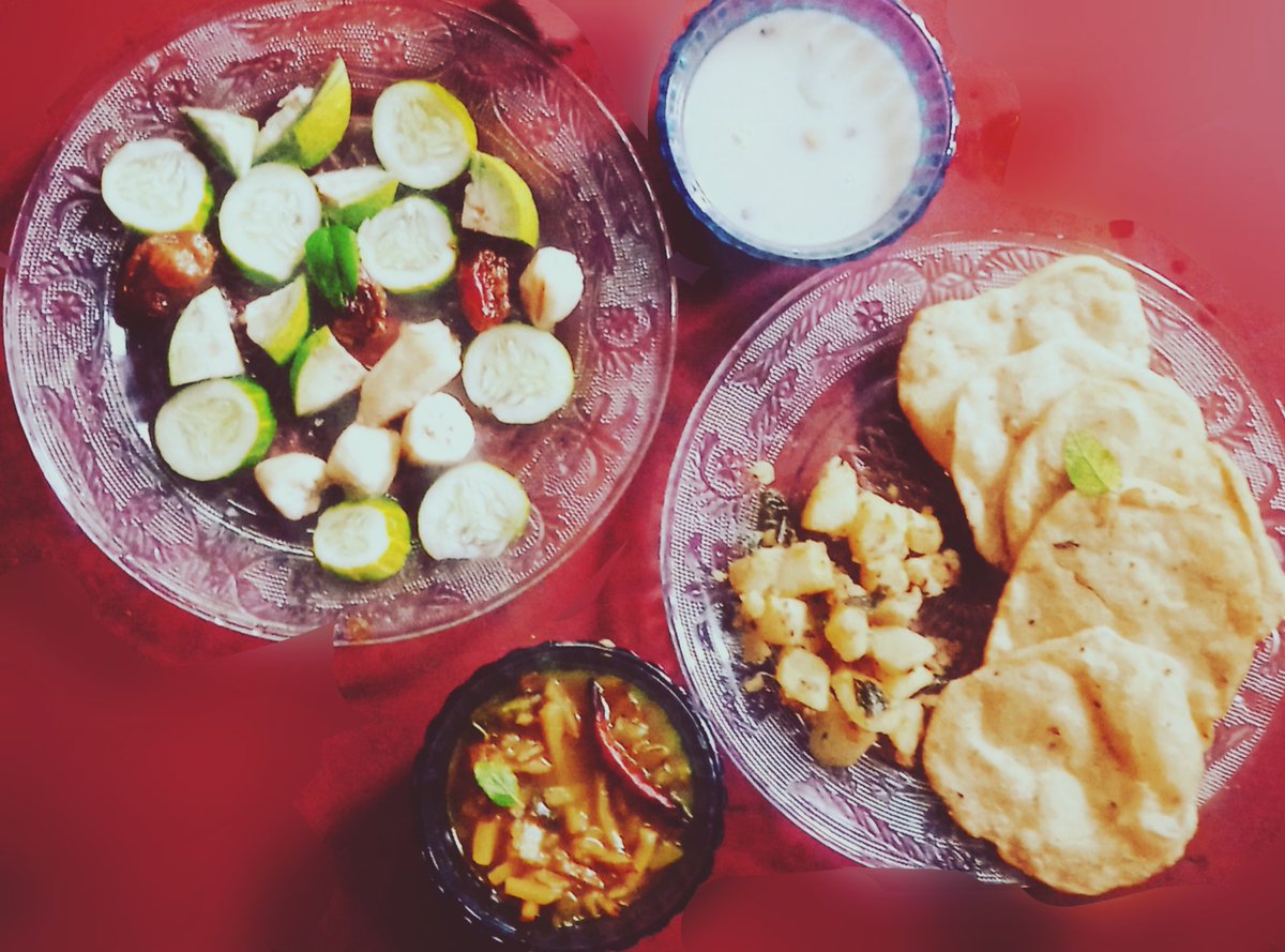 dj_bluhi's tweet photo. Yesterday Holy Janmastomi Lunch &amp; today's Lunch. Hare krishna Hare Ram 🙏 Jai Hanuman 🙏
#Janmashtami2024 #lordkrishna #masalapuri #vegfriedrice #aluposto #jeeraalu #sagokheer #alusabji #ricekheer #fruitsalad #cucumber #banana #goava #datepalm #twitter #raisin #cashew #papad https://t.co/QJPuZy8lax