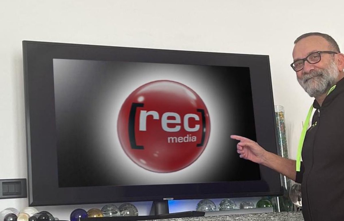 🎹[ESTATE 2024]🎹
Come diceva il grande Califano: "Non escludo il ritorno" o i Righeira "L'estate sta finendo". Nuova Musica, novità interessanti e soprattutto tanta voglia di divertirci facendo seriamente il nostro lavoro. 
Ci siamo manca poco.
<a href="/recmediapromo/">RECmedia comunicazione e promozione</a> 
<a href="/FilippoMBroglia/">Filippo M. Broglia</a>