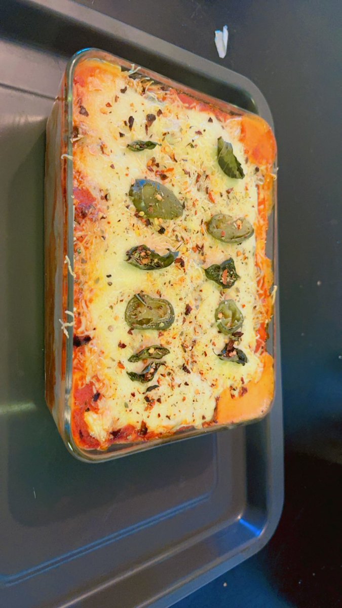 Peaceofmind0135's tweet image. Just pulled out a freshly baked lasagna from the oven, made from scratch! The aroma is heavenly and my taste buds are doing the happy dance!!❤️❤️#homemadewithlove
