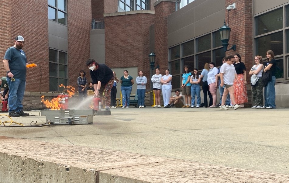 UVM_EM's tweet photo. Welcome Class of 2028, returning and transfer students!!  We've been working hard to get ready for you.  Most of us have. https://t.co/4fIEHQr19P