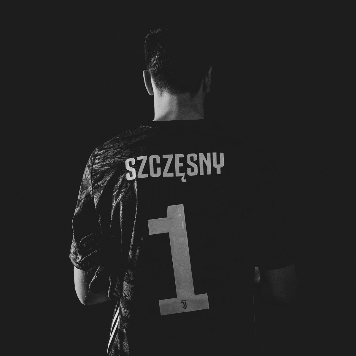 Outstanding Goalkeeper 🧤
Exceptional Human Being 🤍🖤