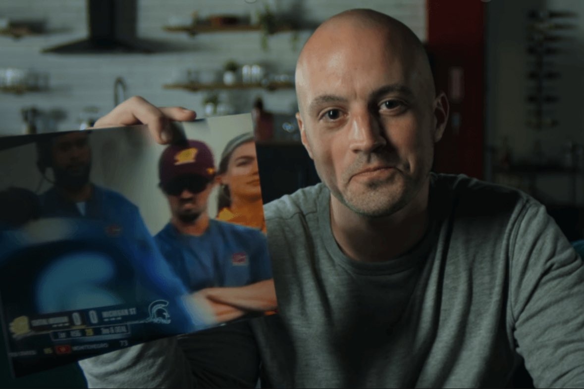 ChrisVannini's tweet photo. ✍️ Connor Stalions has spoken for the first time about the MSU-CMU sideline situation … without a clear answer. 

“I don’t even think this guy looks like me,” he says in the new Netflix doc. 

He also told the NCAA he couldn’t “recall” being there. 

More https://t.co/pbDa6G1eq7 https://t.co/bp0sivLHc5