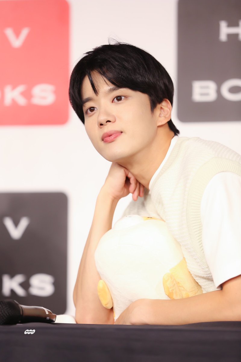 blueberry__bbb's tweet photo. 240827 HMV  팬사인회 

#BANG_JUNG_YOO_MOON #방정유문   
#유영 #YOOYOUNGJAE 
#YOUNGJAE
#BAP #비에이피 
@BAP_Youngjae https://t.co/CWP4RdXH9Y