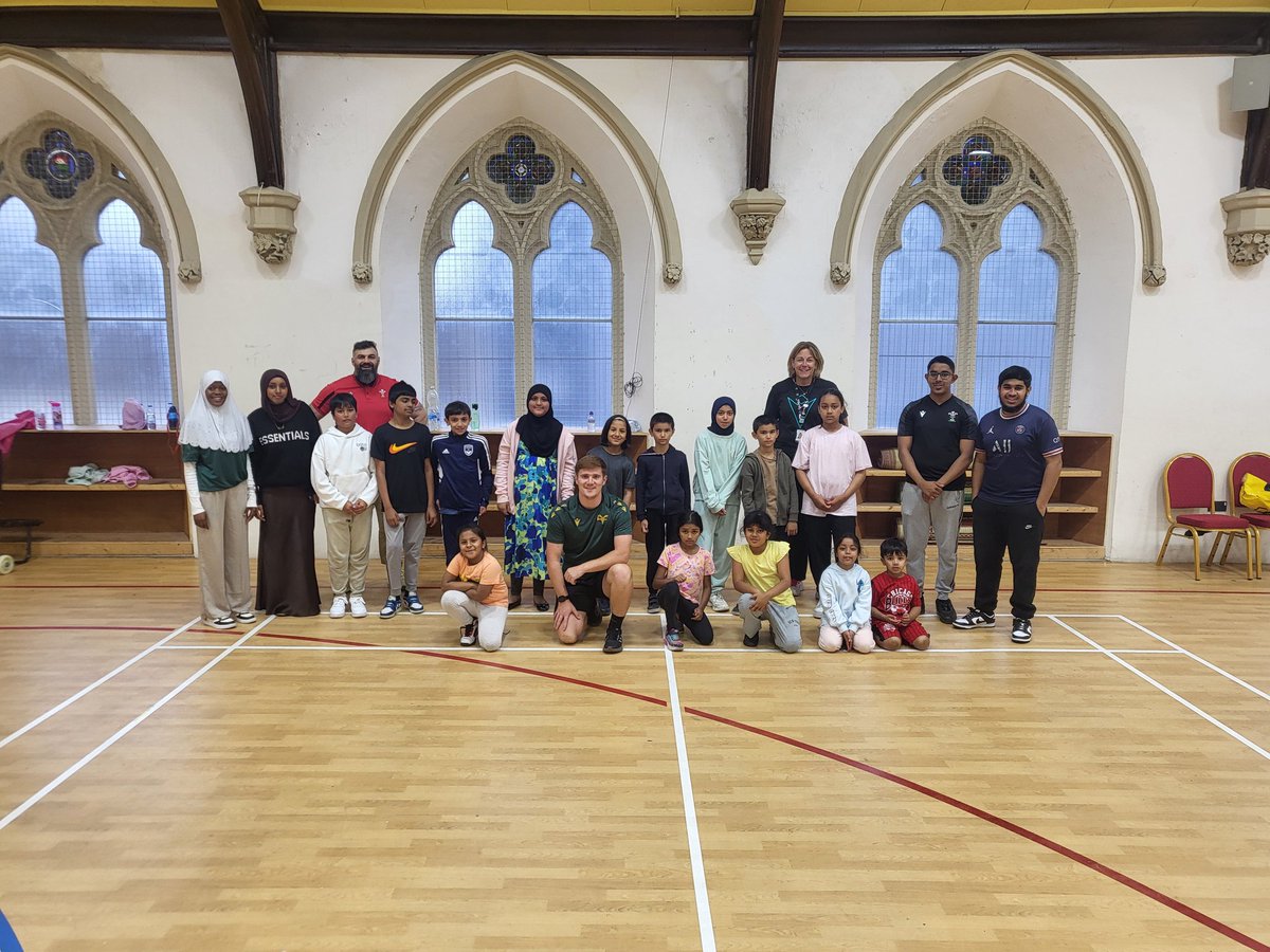 bmesportswansea's tweet photo. Our last session  for the summer a big thank you to @IncRugbyDC @LiamScott85 @MarkStobbs2 @Geth_prop @CommunityOsprey @WRU_Community for arranging  this @sportwales @Sport_CCS @garethgovier  more to come 
#Rugby https://t.co/9fn0b2GoN9