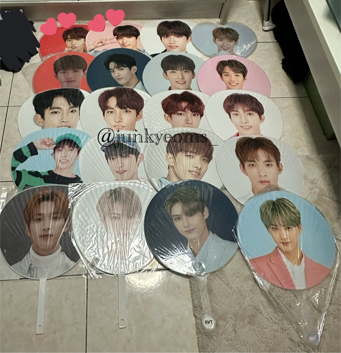 junkyeoms_'s tweet photo. WTS 🇲🇾 Seventeen DK &amp; Jun 
Uchiwas &amp; Image Pickets
Without🩷: RM30 per each 
Red Uchiwa🩷: RM60 each
Pink Uchiwa🩷: RM50 each

#pasarsvt #pasarsvtmy #pasarseventeen #pasarseventeenmy https://t.co/4srq0SC9Fo