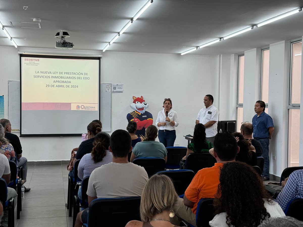 CARM_Playa's tweet photo. Dentro de nuestras lineas de acción en capacitación continua y convenios de colaboración, se llevo a cabo el pasado 22 de este mes, se llevó a vano el curso "Valuación inmobiliaria", avalado por SEDETUS, el cual fue impartido por nuestro colegiado, el Arq. Janitzio Caamal. https://t.co/4VJeUwBiwc