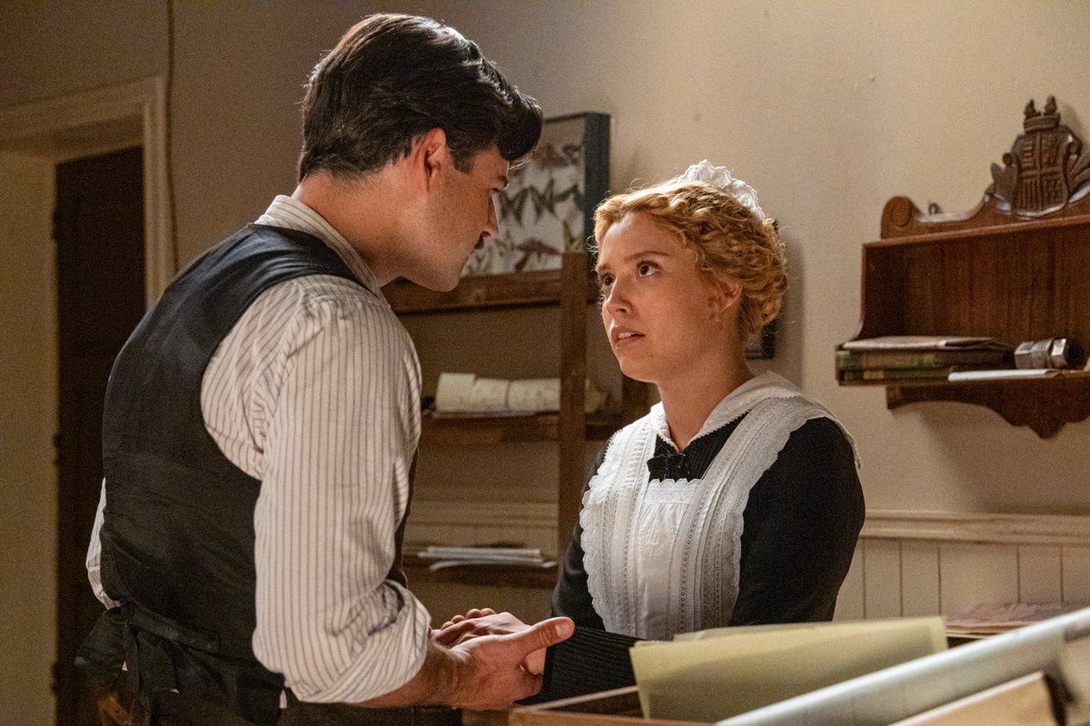 RTVE_Com's tweet photo. Este miércoles tenemos doble sesión de 'La Promesa' 🎬

🕧Mañana no te pierdas a los Marqueses de Luján a partir de las 17:30 h en La 1 y @rtveplay https://t.co/MKxl04mp8H