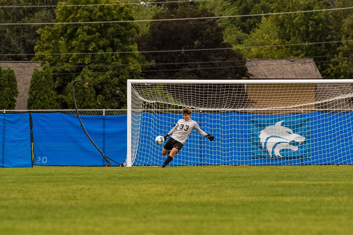 Get a kick out of this… ITS GAMEDAYYYYYYY ⚽️

🆚 Ridgevue HS 
⏰ 6:00 PM
📍Timberline HS
‼️ LIGHTS OUT