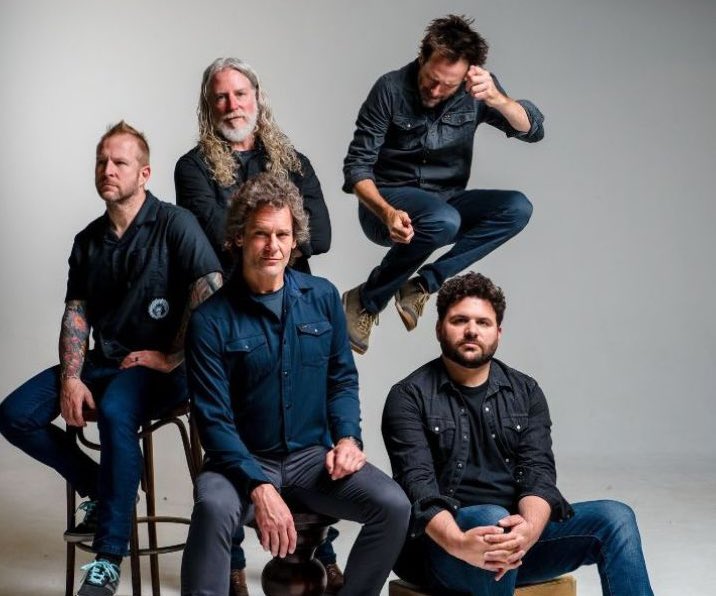 Music Journalist (@robertfrezza) on Twitter photo I interview <a href="/carbonleaf/">Carbon Leaf</a> frontman Barry Privett about their new album:
modernfrequency.com/carbon-leaf-di… I interview <a href="/carbonleaf/">Carbon Leaf</a> frontman Barry Privett about their new album:
modernfrequency.com/carbon-leaf-di…