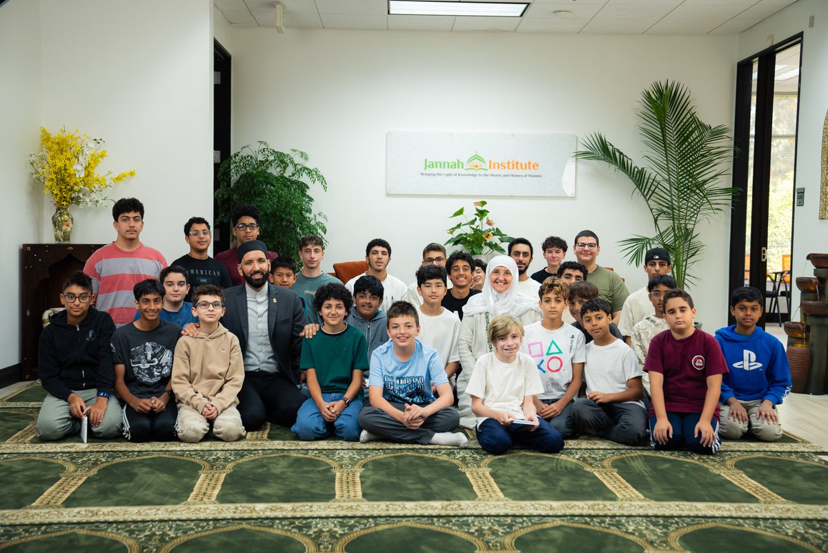 DrHaifaaYounis's tweet photo. Our first Jannah Institute weekend Summer Intensive for Boys was a cracking affair with Sh. Dr Omar Suleiman in the house! The boys took full advantage asking their pressing concerns to Sh. Dr. @omarsuleiman504 , Al-Hamdulillah!

Stay tuned for upcoming events and discussions on the importance of Islamic educational institutes in the community!