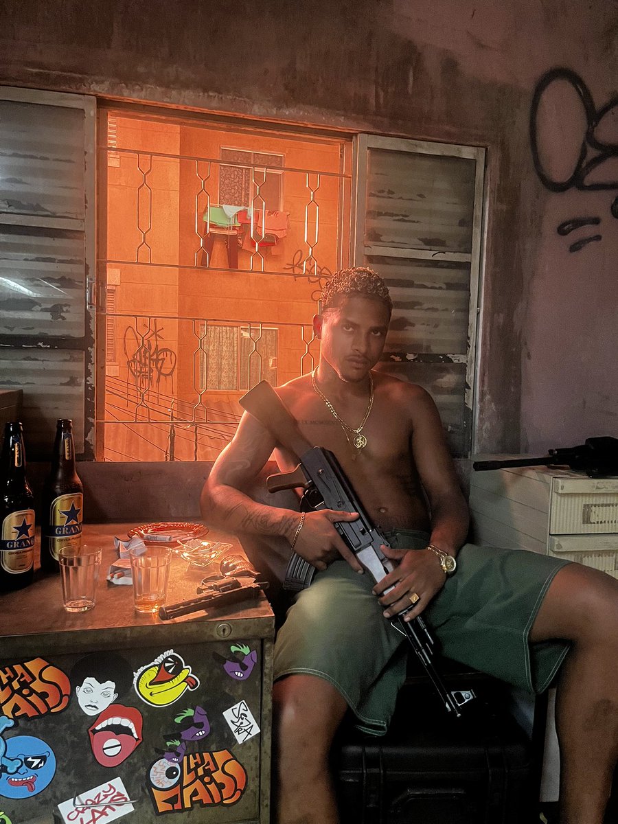 Ntayllor123's tweet photo. Assistam agora pela @StreamMaxBR 
“Cidade de Deus, A luta não para” https://t.co/eaMaIzaSwW
