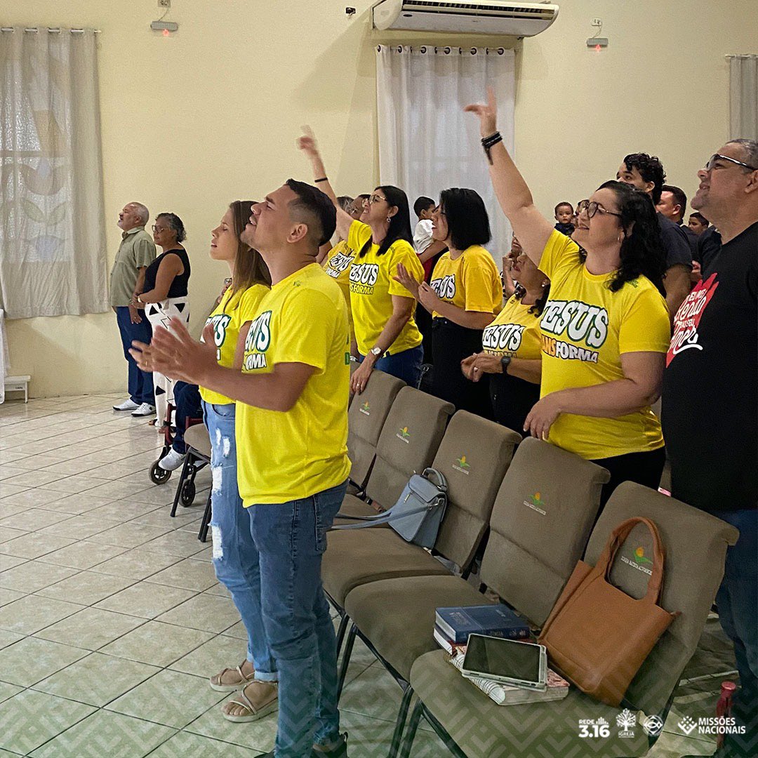 Você pode louvar a Deus conosco pela vida desses Radicais? Na última sexta-feira (23), tivemos o Comissionamento da 7ª turma de Radical+ Ceará, na IB Alvorecer, em Fortaleza (CE). Acesse o site: missoesnacionais.org.br/sou-radical e faça parte.
