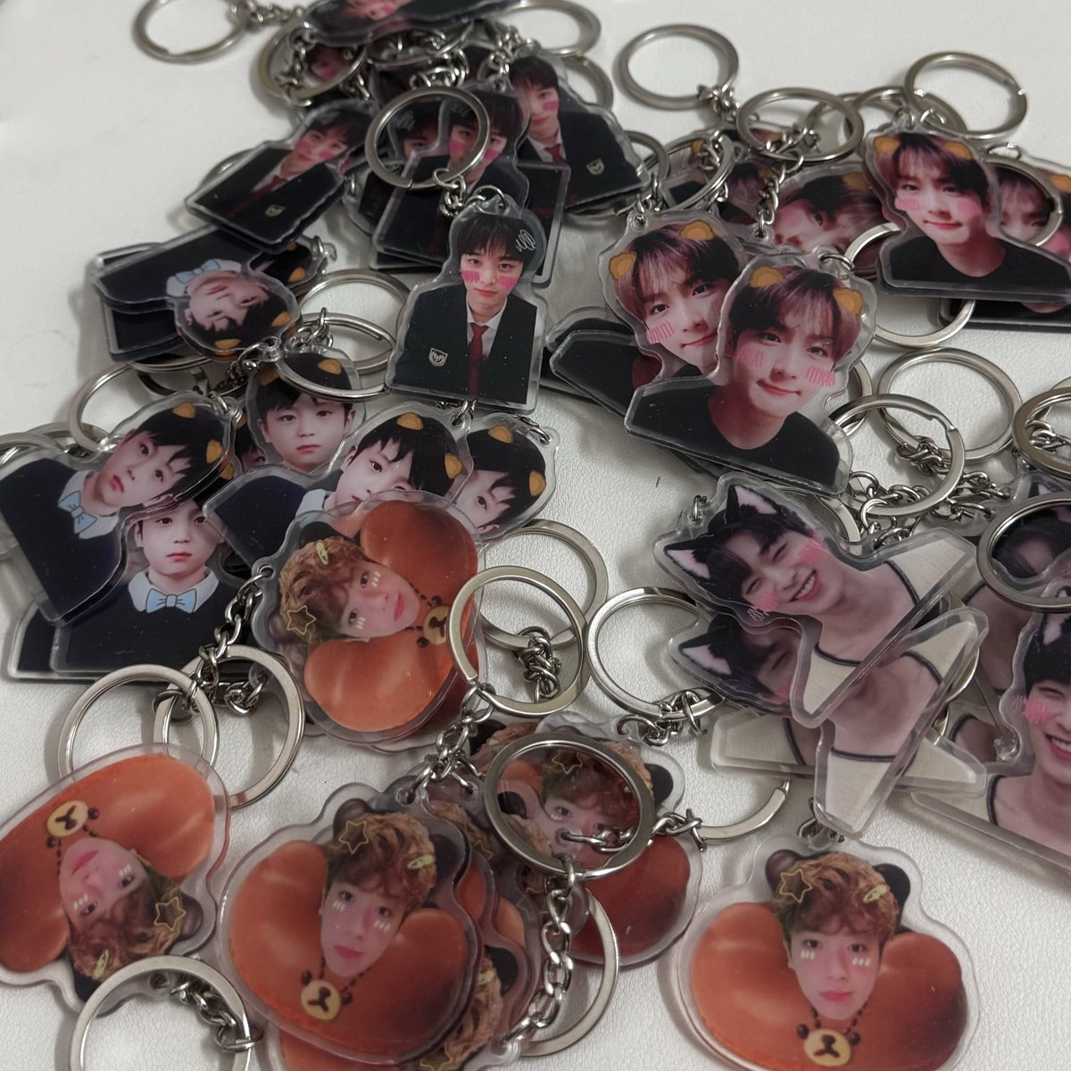 ‼️Zeneration 2 in KL‼️Freebies ❤️
Have anyone interested with these freebies!! 
Limited set only!! FCFS
Trades and claim is available 🫶🏻 
LIKE&amp;RETWEET&amp;FOLLOW
 (will follow back hehe) 
See you there🫰🏻💗
#ZENERATION2inKL #TBZinKL #THEBOYZinKL #Pasartheboyz