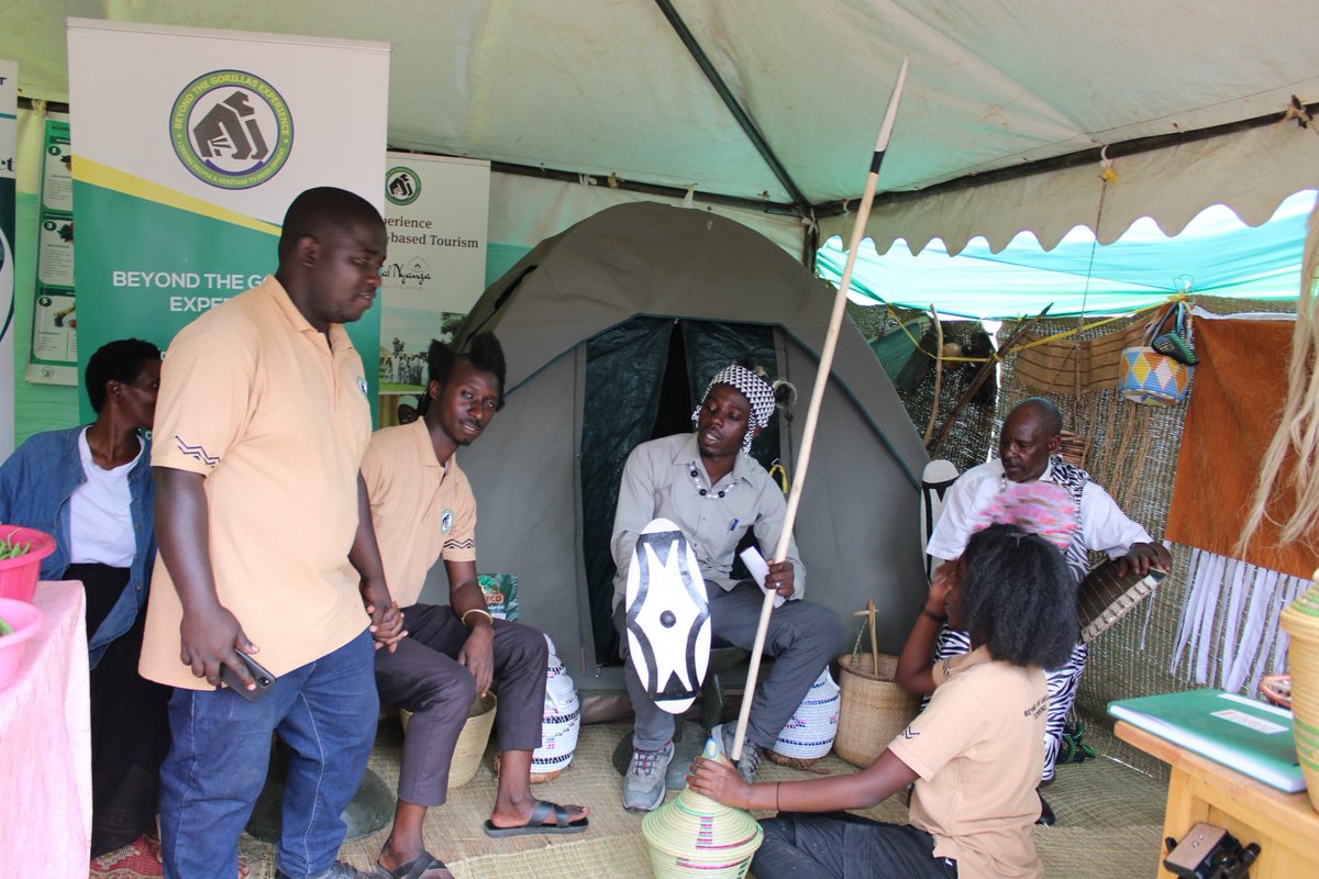 Muri Kano kanya muri santere ya Gakenke hari kubera imurikabikorwa ( 0penDay) aho abikorera ,NGOs, Ibigo by'Imari bitabiriye iri murikabikorwa, ni mu rwego rwo gusobanura ibyo bakora no kwegereza abaguzi n'abakenera service batanga. 

#VisitGakenke #GakenkeOpenDay2024