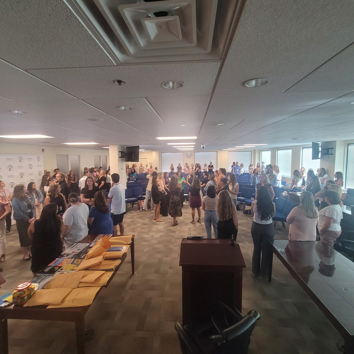 _bcpreston's tweet image. Building #Belonging &amp;amp; a #Community of Colleagues wrapped in a Network of support through #RestorativePractices with Kristin Kadir!! #HTPSTalentTeams #HTPSNewStaffAcademy24  @HowellTwpK8