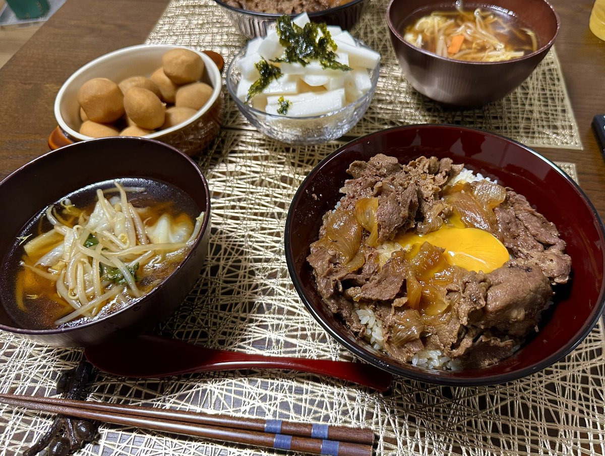 Tiziano_Craft's tweet photo. わぎゅうどん！ https://t.co/a2lX4P1t2c