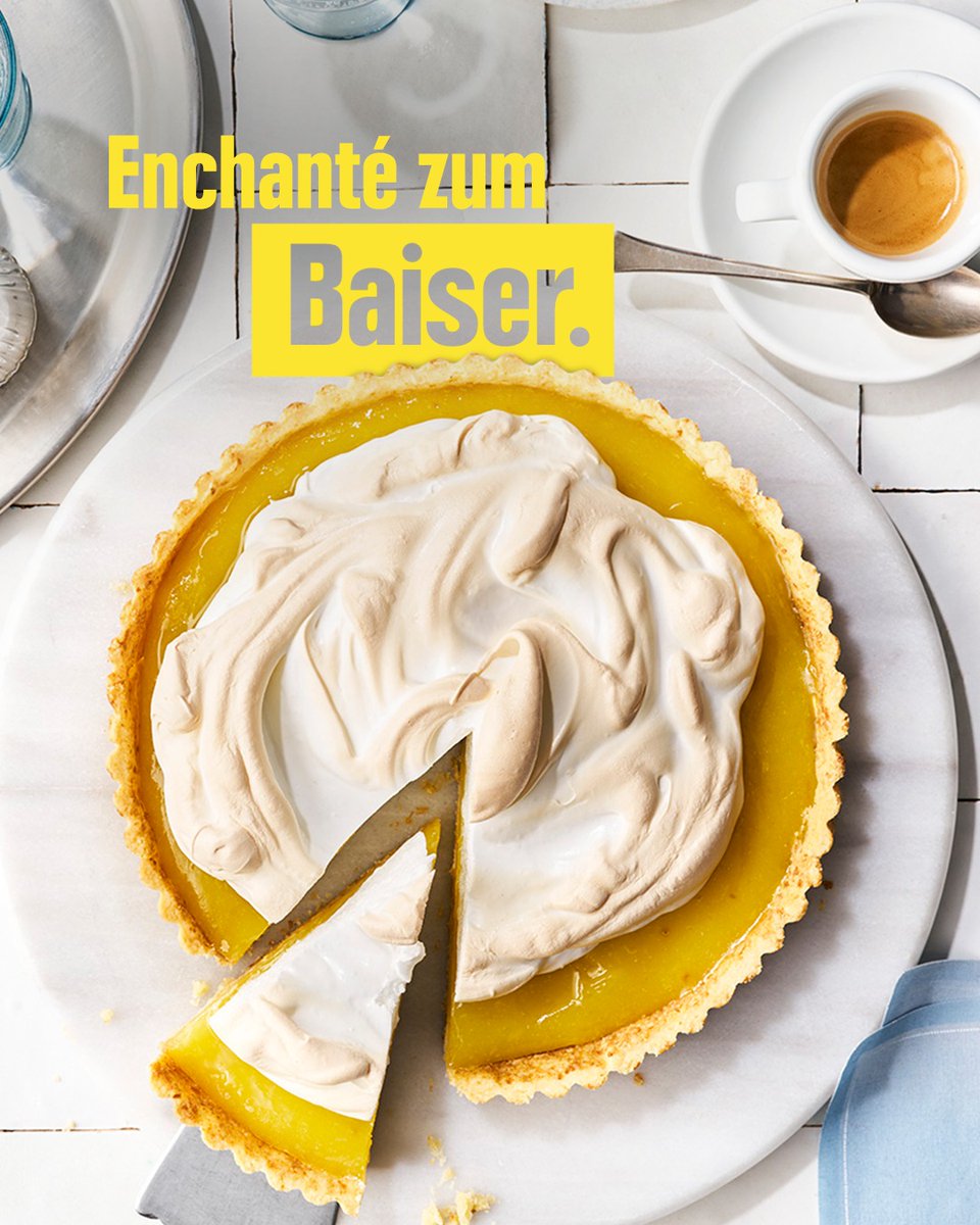 Was sagt euer Gaumen, wenn er das erste Mal diese Zitronen-Tarte mit Baiserhaube schmeckt? Enchanté! Kommentiert eine, dann posten wir euch das Rezept in die Kommentarspalte!