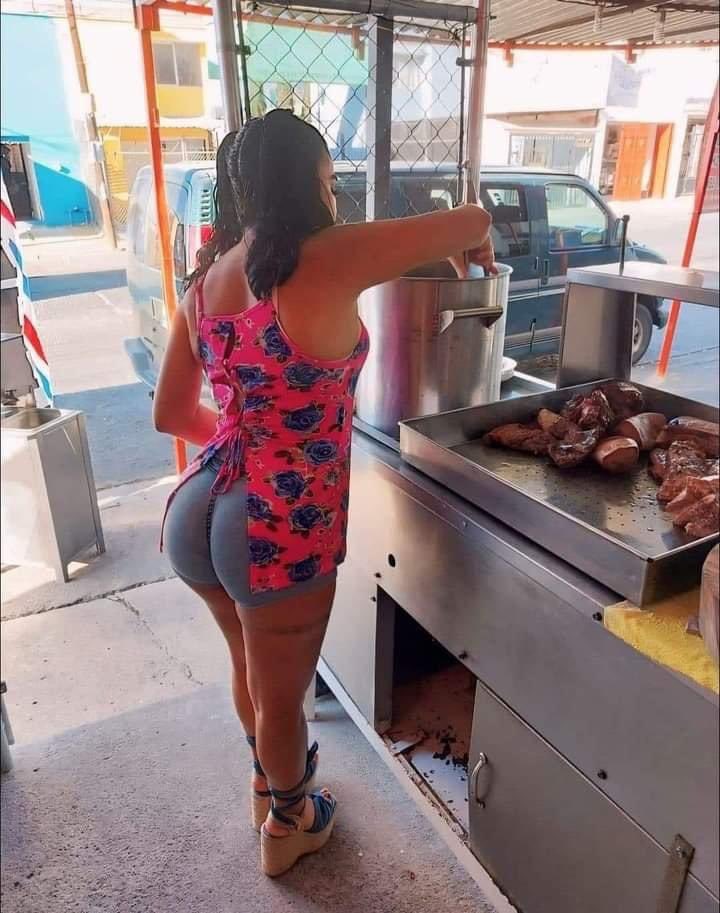 Ufff hechame dos de mierda  con salsa verde y sin cebolla