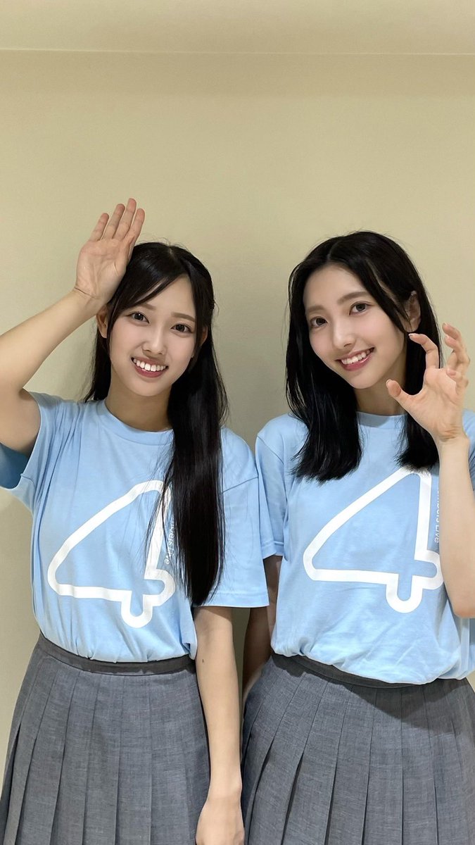 hinatazaka46's tweet photo. 四期生ライブ特設サイトにて
#日向坂46ファンクラブ 限定動画を公開☀️

https://t.co/h3w9J9PHFk
　
／
『とっても あちあち でした！
　あしたも がんばるぞー！』

#きょうのよんき🐣
＼
　
#日向坂46_四期生ライブ
#日向坂46 https://t.co/yRiXvPcVg6
