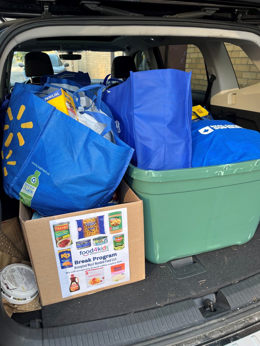 expresskw's tweet image. Thank you to our community partners for helping us donate 855 items to Food4kids. We reached our goal of 400llbs and more. These donations will help hundreds on households in the KW region.
#Food4kidswaterlooregion #Branditblue #Expresspros