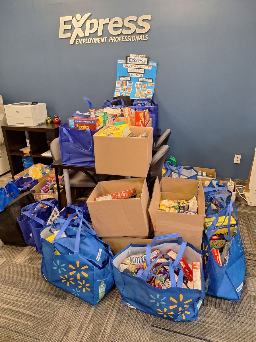 expresskw's tweet image. Thank you to our community partners for helping us donate 855 items to Food4kids. We reached our goal of 400llbs and more. These donations will help hundreds on households in the KW region.
#Food4kidswaterlooregion #Branditblue #Expresspros