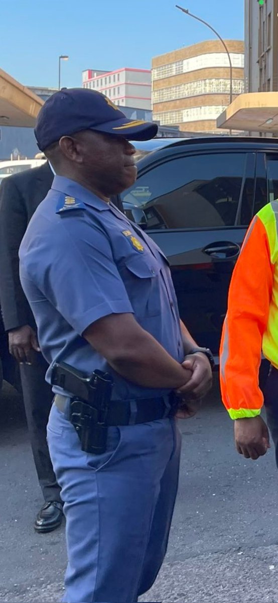joy_zelda's tweet image. No one can past this Post without giving General Mkhwanazi a Like ❤️🇿🇦

Minister of Police 
JHB CBD Dada Morero Sunnyside Miss Kwara Nigerians and Zimbabweans