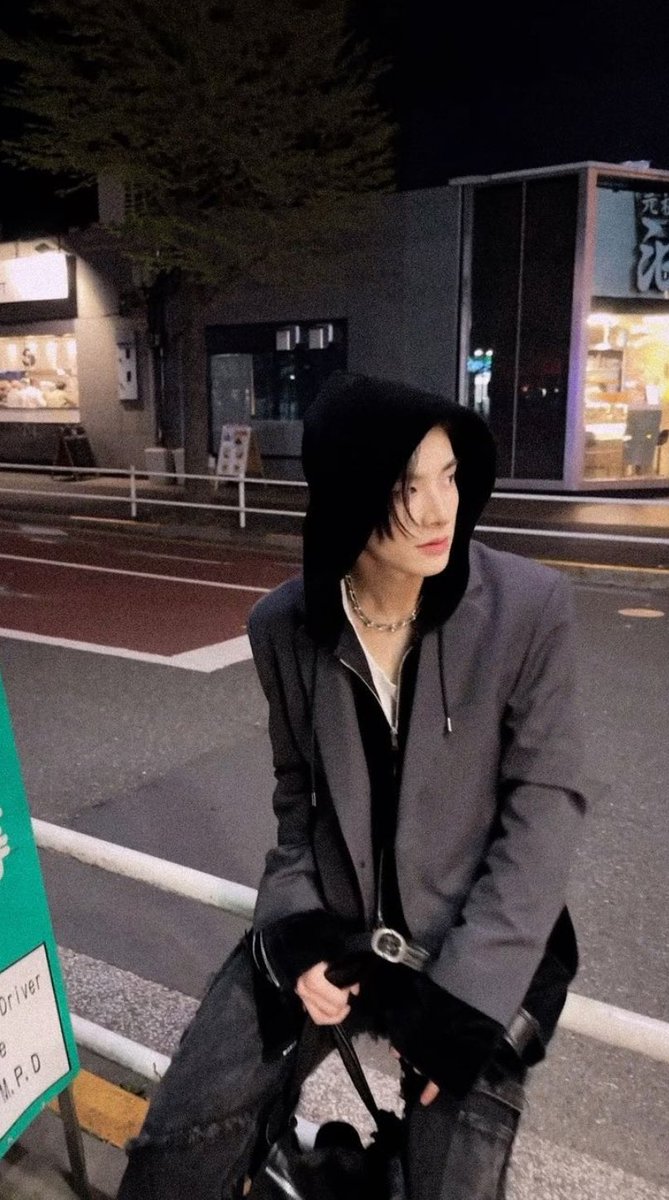 sjydaiIy's tweet photo. 🖤🌃✨ #JAKE #제이크 https://t.co/07aBFBsfKG
