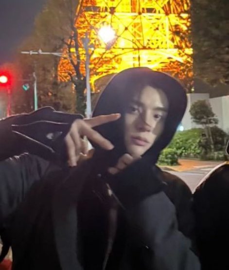 sjydaiIy's tweet photo. 🖤🌃✨ #JAKE #제이크 https://t.co/07aBFBsfKG