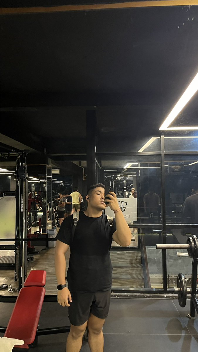 Gym sebulab sekali aja betingkah :)