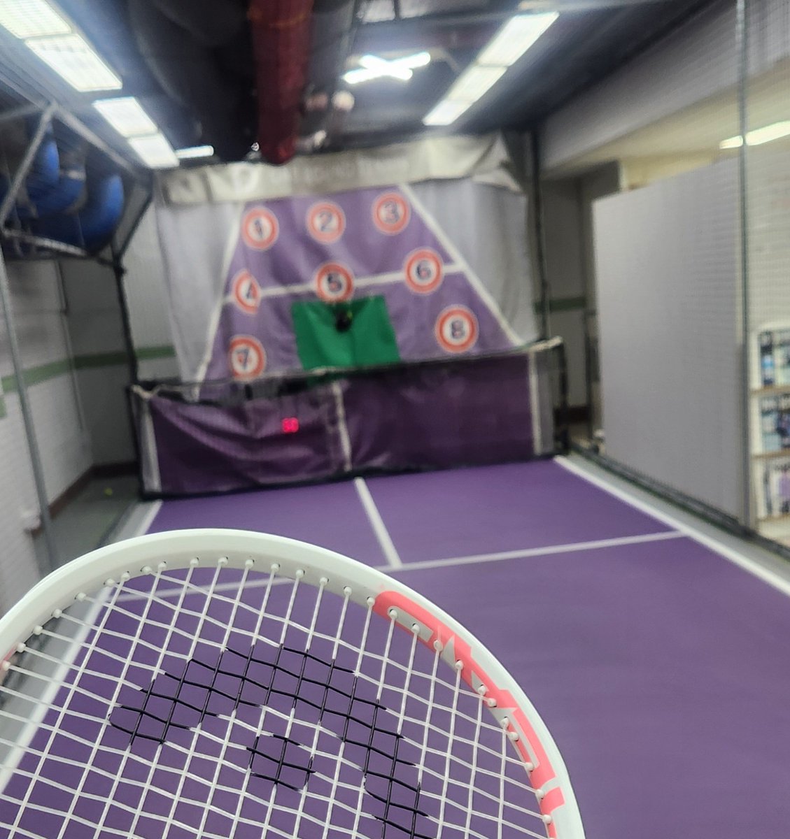 새로운 취미 시작할때 새로운것을 배우고 몰두하는 내 모습이 참 좋으면서도 무섭다.
또 돈 쏟아 부울곳이 생겨버렸네.